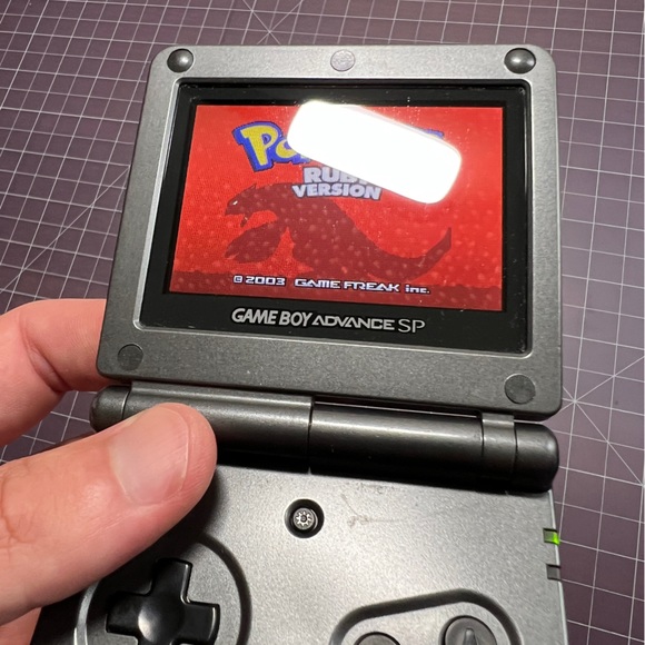 Nintendo Game Boy Advance SP in Graphite AGS 101 - Picture 2 of 9